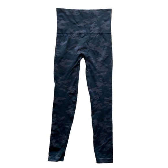 Spanx Look at Me Now Seamless Leggings in Heather Camo size small - Picture 6 of 10
